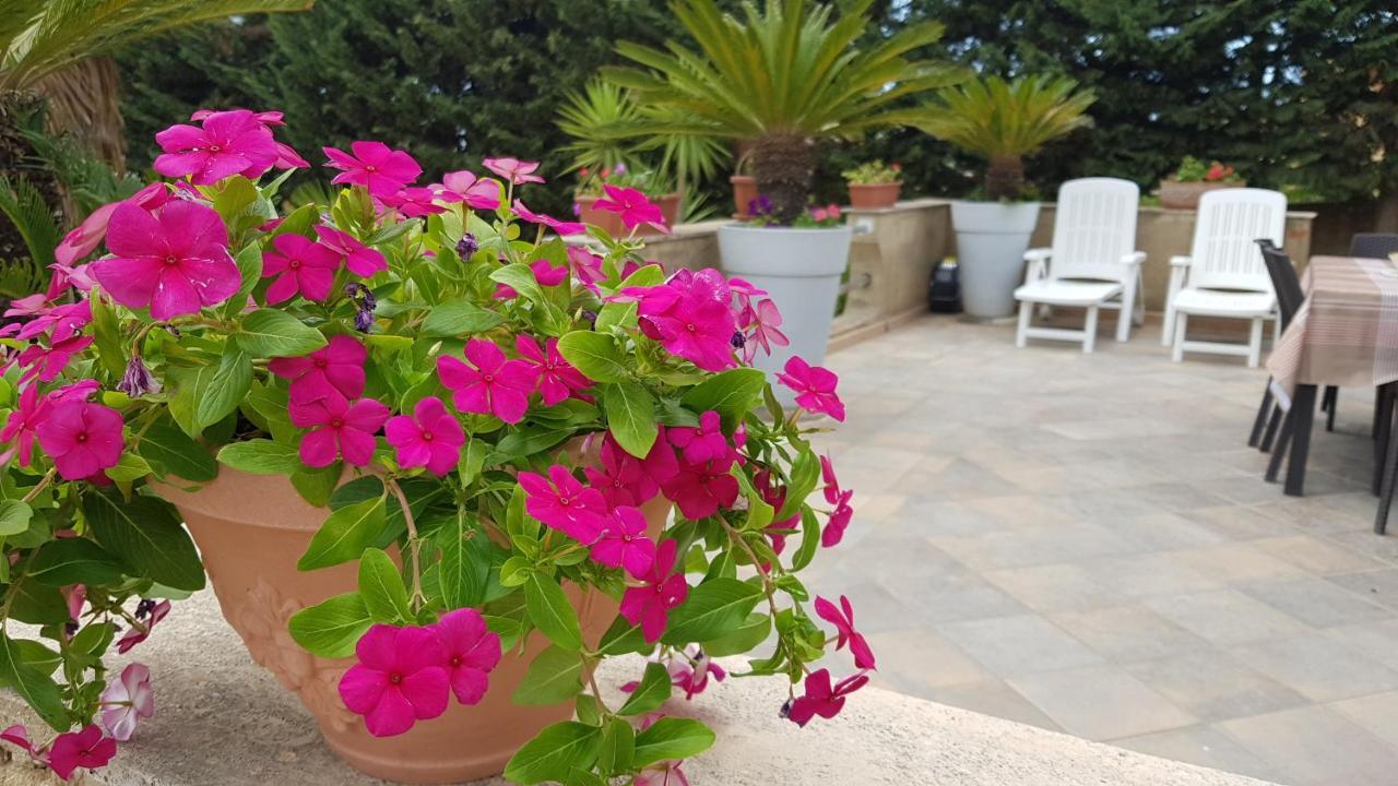 Casa Vacanze Rosa Camastra Exterior foto