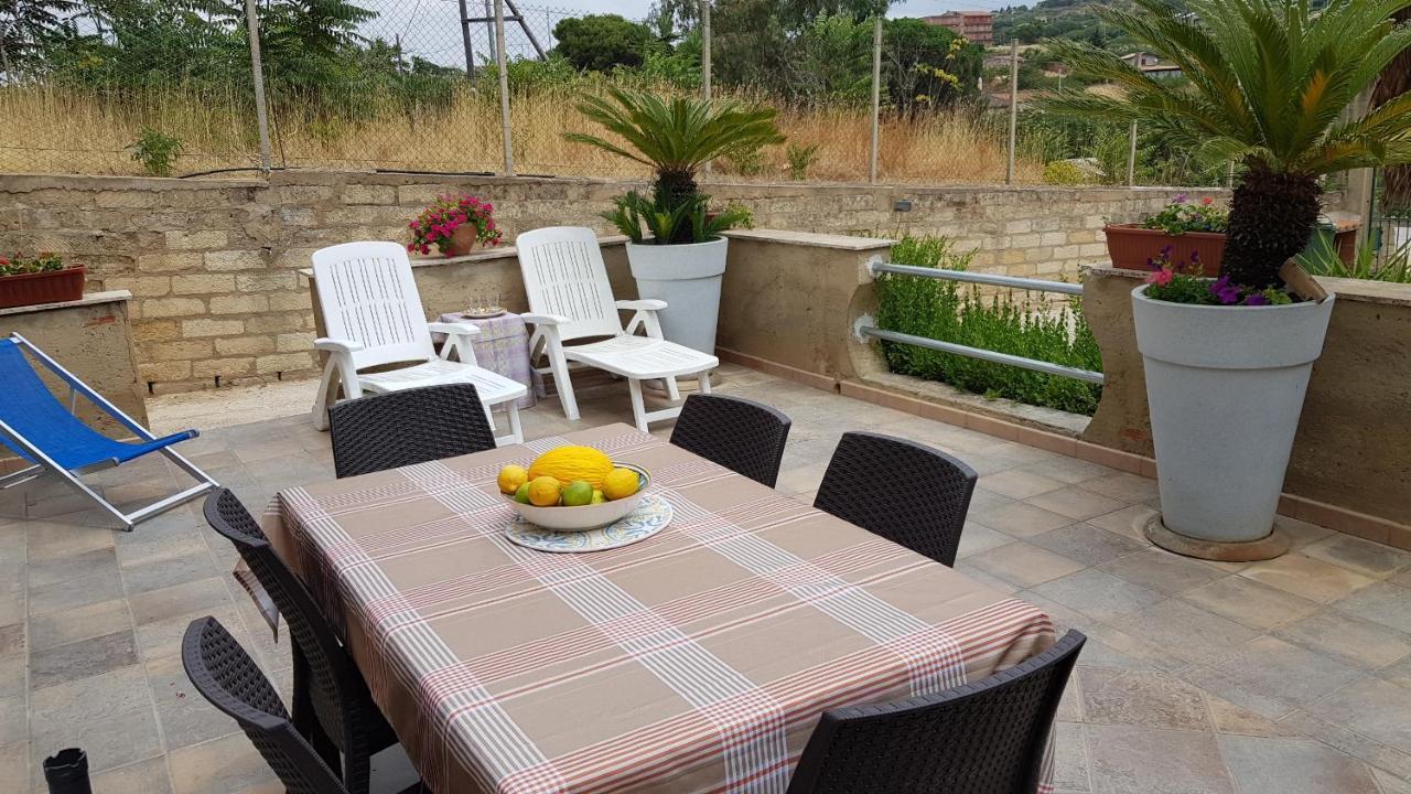 Casa Vacanze Rosa Camastra Exterior foto