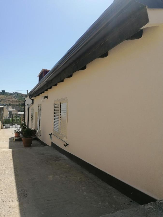Casa Vacanze Rosa Camastra Exterior foto